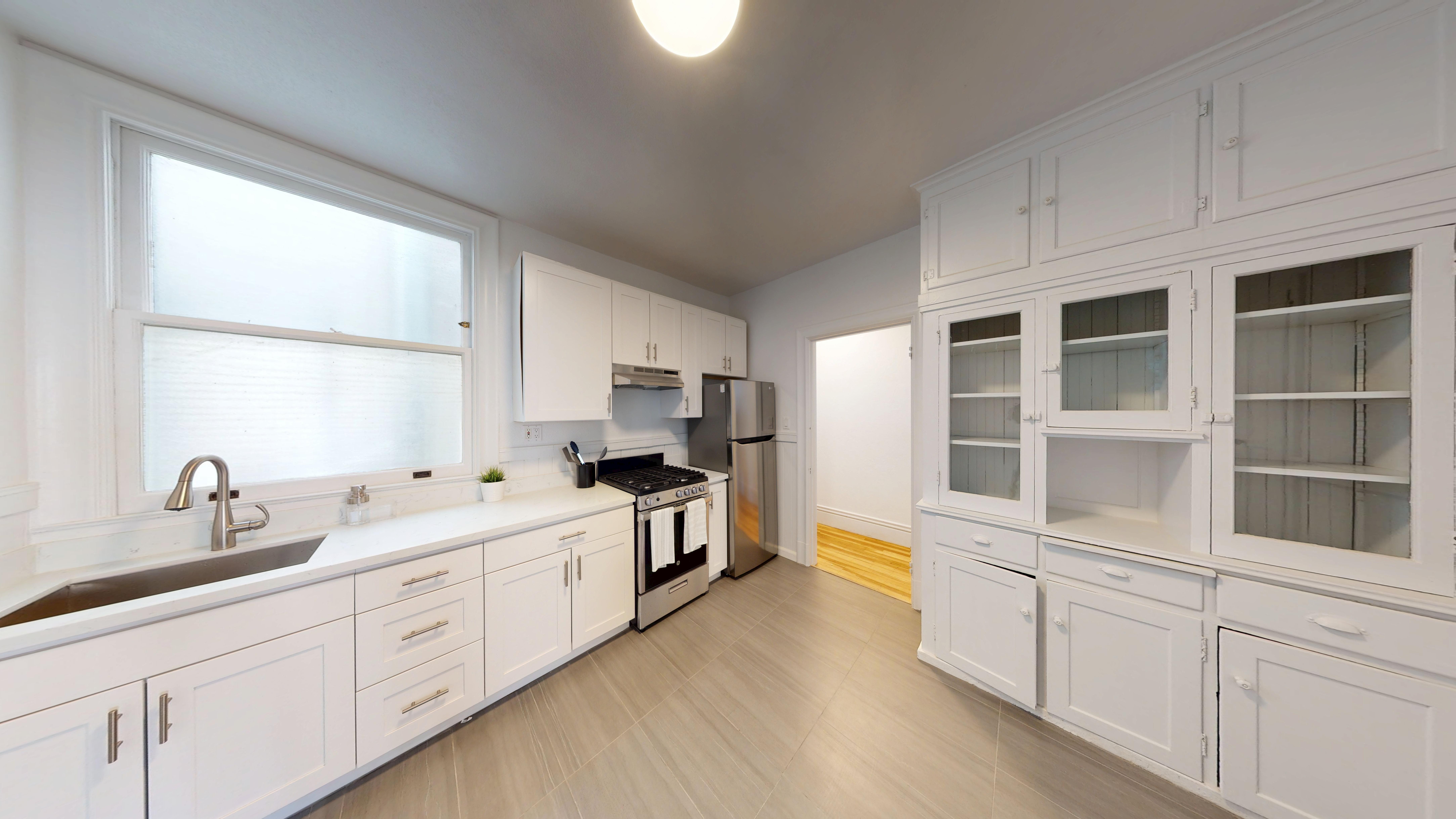 2510 Bancroft Way, Berkeley (Apartment) photo 4
